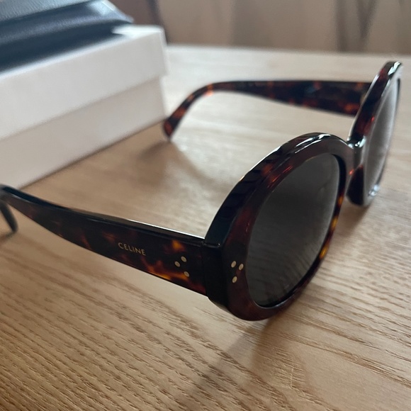 Celine Sunglasses Tortoiseshell - Picture 6 of 9